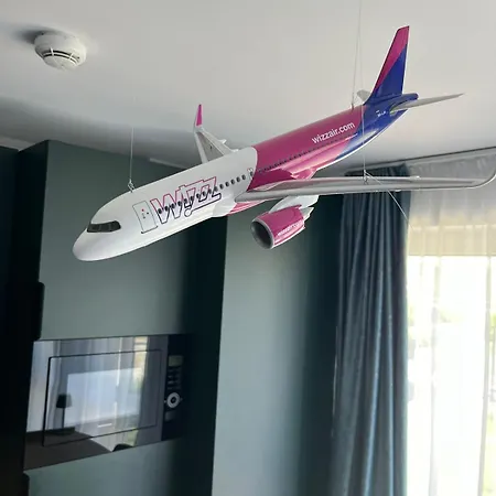 Airliner Apartment