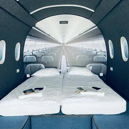 Airliner Apartment *